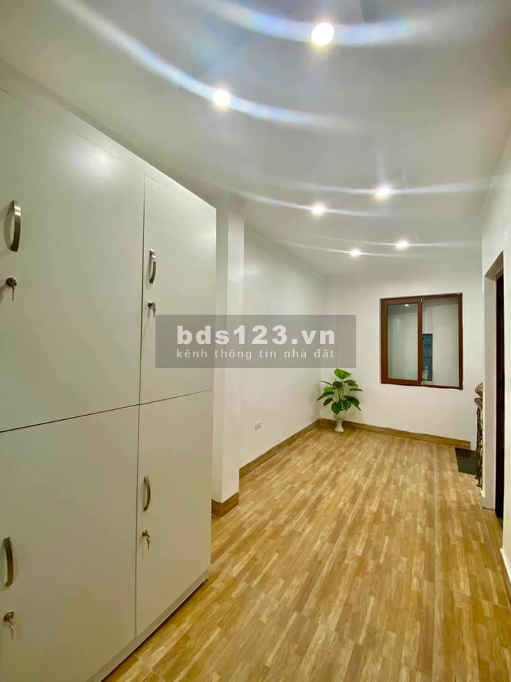 Bán nhà đẹp Đại La gần phố đủ công năng, 5 tầng doanh thu 20 triệu/tháng, lhcc