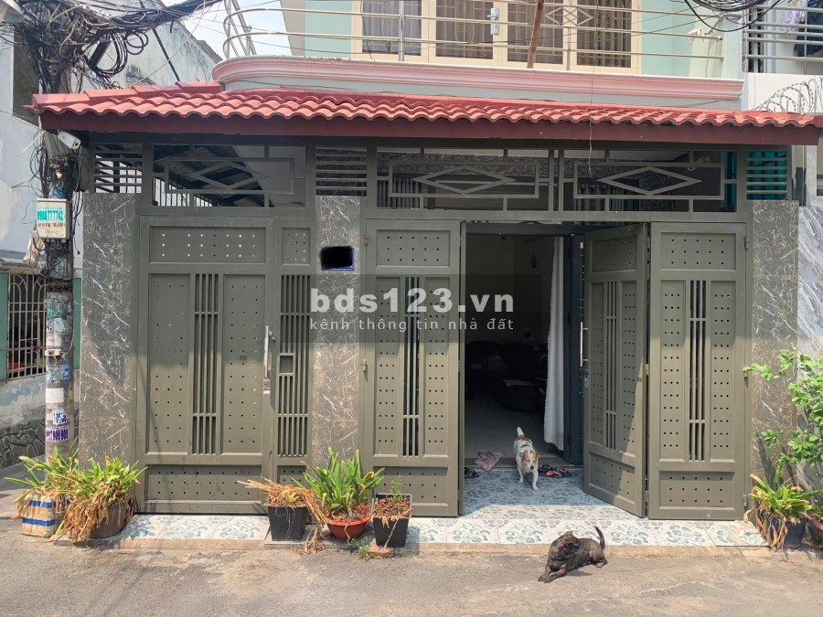 Nhà rộng, hẻm xe hơi tránh. Tiện mở Cty, kinh doanh. Lê Trọng Tấn giá bán 6,1 tỷ
