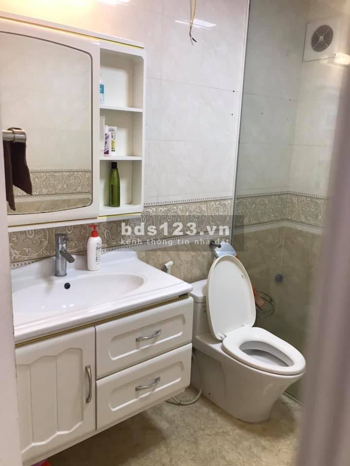 BÔNG HOA GIỮA LÒNG QUẬN CẦU GIẤY - DIỆN TÍCH RỘNG GIÁ RẺ NHƯ CHO - THIẾT KẾ HIỆN ĐẠI - NHÀ BỐN MẶT THOÁNG MÁT NHƯ BIỂN - NỘI THẤT HIỆN ĐẠI, CHUẨN GỖ LIM!!