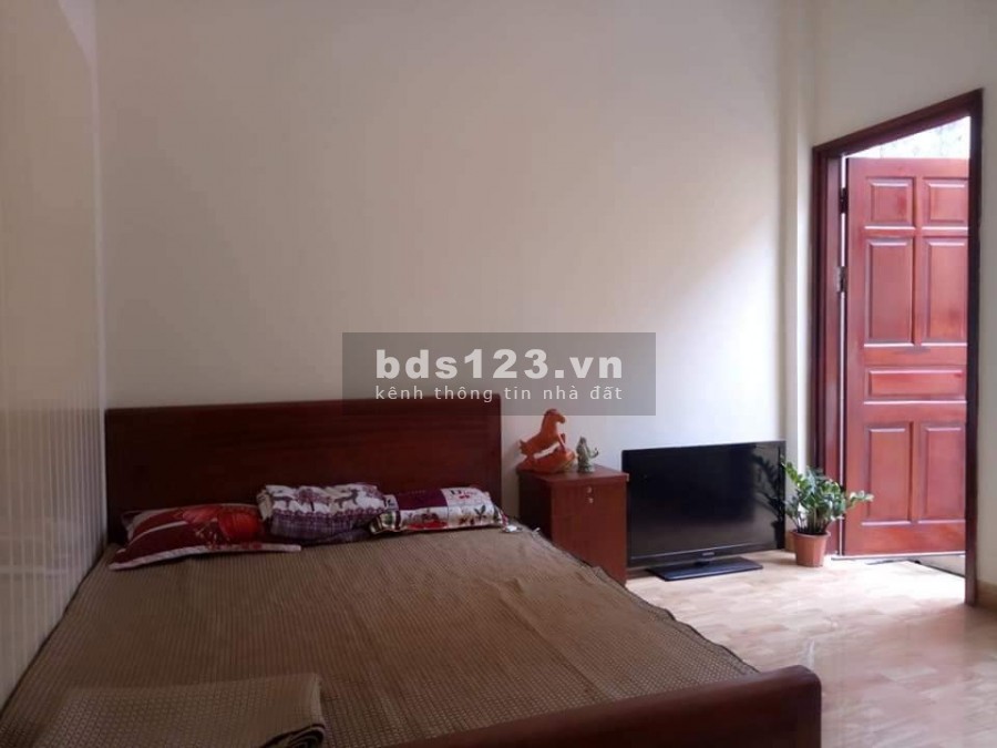 Bán nhà Ngọc Lâm ô tô vào nhà diện tích sử dụng 50m2 4 tầng giá nhỉnh 4 tỷ