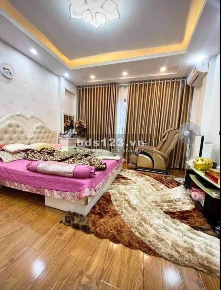 Bán nhà nguyên căn Tây Hồ ô tô đỗ cửa thang máy view Hồ Tây, dt 36m2, 7 tầng, giá 6.2 tỷ