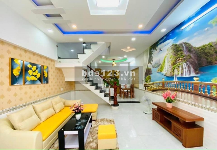 Sát Khu VIP Phan Xích Long 1 bước 43m2 5tỷ2 KV dân trí cao Vị trí đẹp .