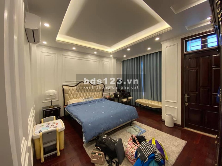 Nhà nguyên căn đẹp Vĩnh Phúc diện tích 35m2 mặt tiền 3,5m giá bán 3.8 tỷ