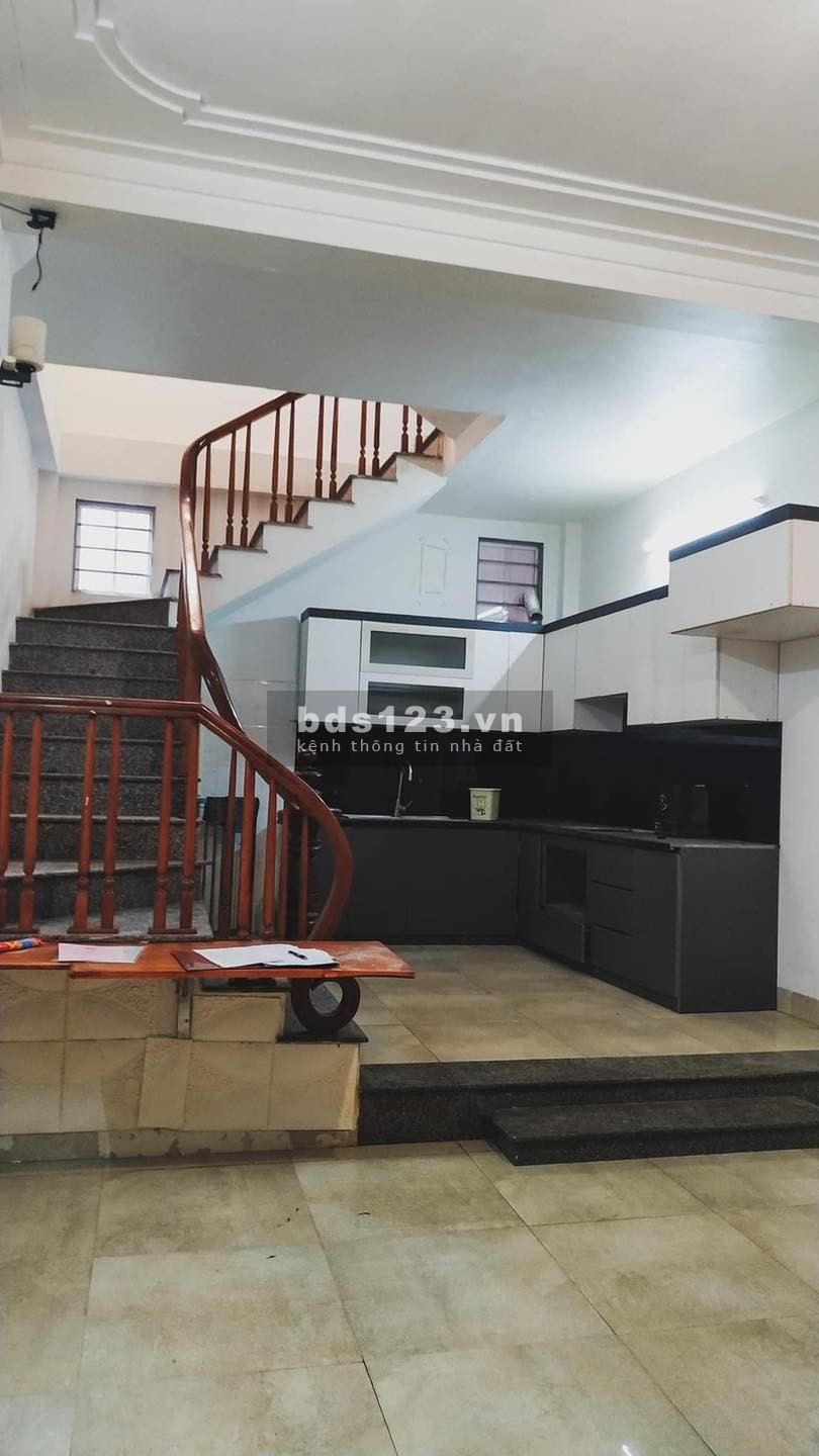 Siêu phẩm 3 mặt thoáng, ngõ 8 Lê Quang Đạo dt 32m2 4 tầng giá bán 3.2 tỷ lh 0392969999