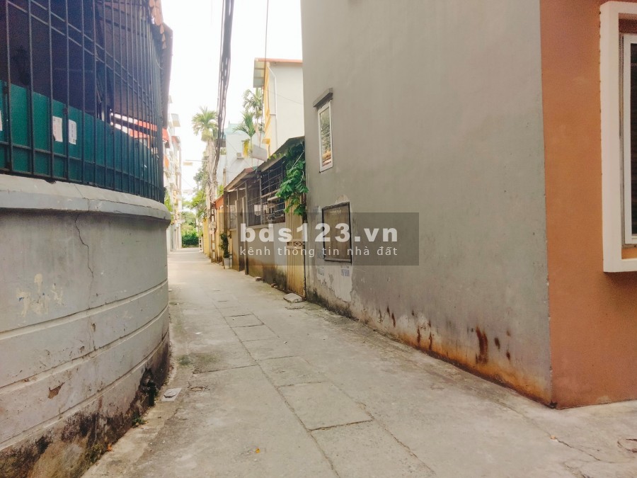 Bán 03 Mảnh Đất Thổ Cư Phân Lô Nguyễn Văn Cừ Long Biên giá bán 2,5 Tỷ