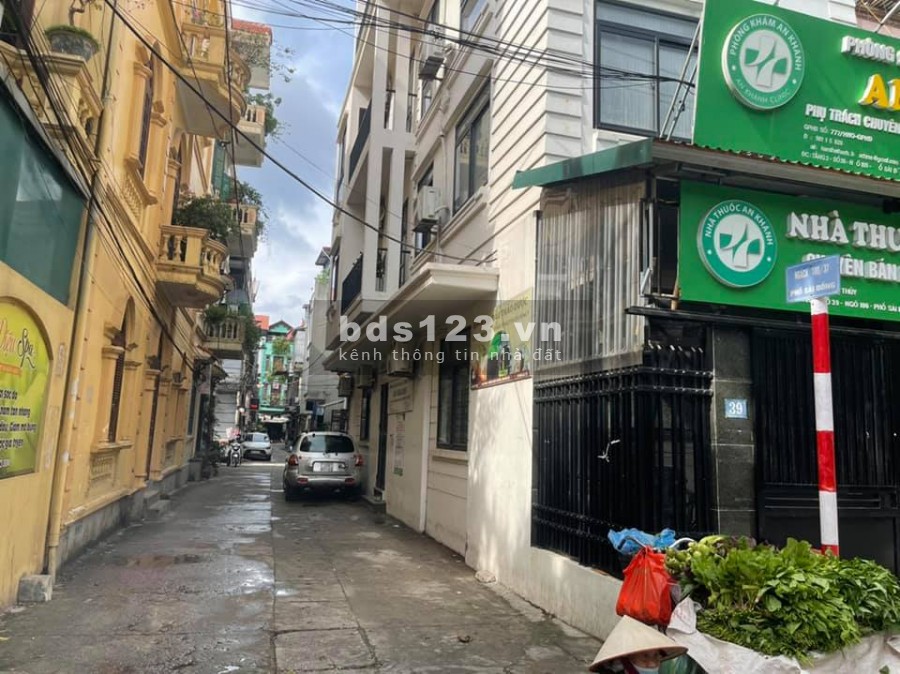Nhỉnh 2 tỷ. Trung tâm phố Sài Đồng bán gấp nhà C4 35m2 MT 4m.