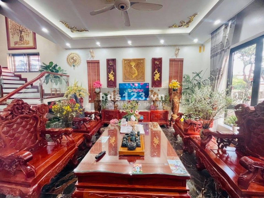 Bán nhà đại tá công an 98m 5T đẹp 3 thoáng nội thất xịn Gara kinh doanh Lê Đức Thọ Hơn 10T