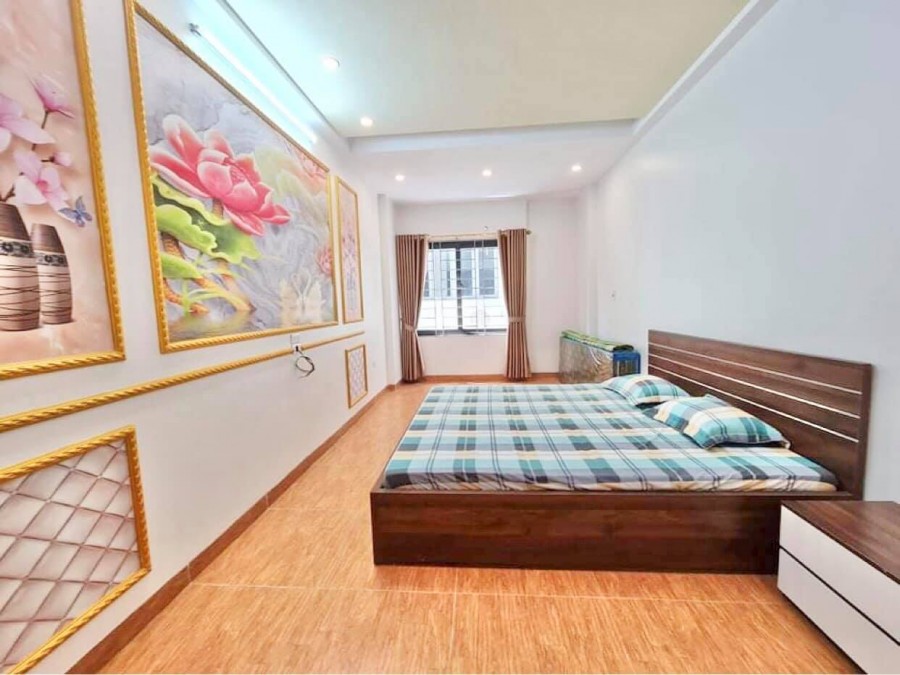 Bán Nhà Siêu Đẹp 5 Tầng, Giáp Bát, Hoàng Mai, Gần Phố, Ô Tô. Chỉ 4,3 Tỷ.