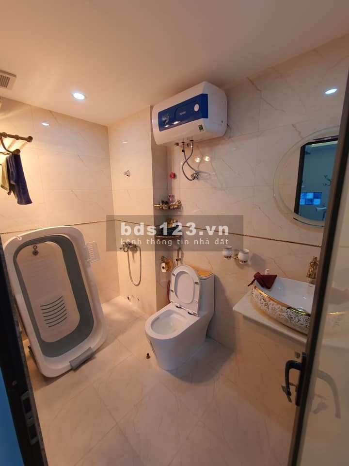 Cần bán gấp nhà phố Lò Đúc diện tích sử dụng 49m2 7 tầng thang máy giá 7.8 tỷ