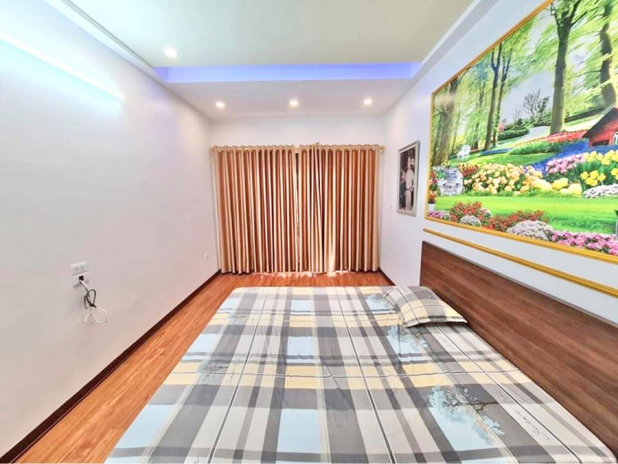 Bán Nhà Siêu Đẹp 5 Tầng, Giáp Bát, Hoàng Mai, Gần Phố, Ô Tô. Chỉ 4,3 Tỷ.