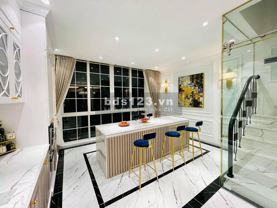 Bán nhà đẹp Ngã Tư Sở, Đống Đa 5 tầng nhỉnh 5 tỷ 40m2 ngõ to 3m