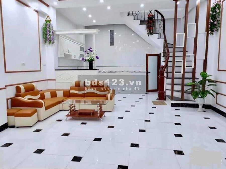 Bán nhà đẹp Đại La gần phố đủ công năng, 5 tầng doanh thu 20 triệu/tháng, lhcc
