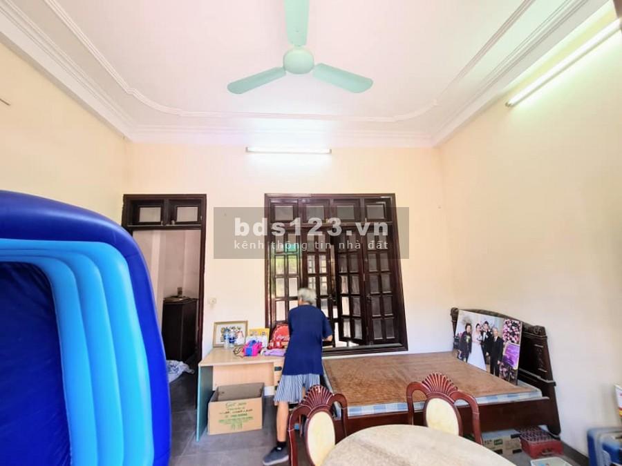 Bán nhà mặt phố Trương Định, diện tích sử dụng 65m2, 4 tầng, mt 5m, giá 10.8 tỷ