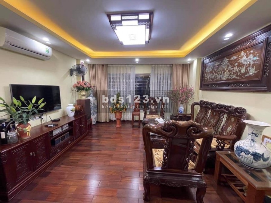 Bán nhà phố Dương Văn Bé kinh doanh phát tài, ngõ thông, ô tô tránh, dt 50m2, giá 9 tỷ