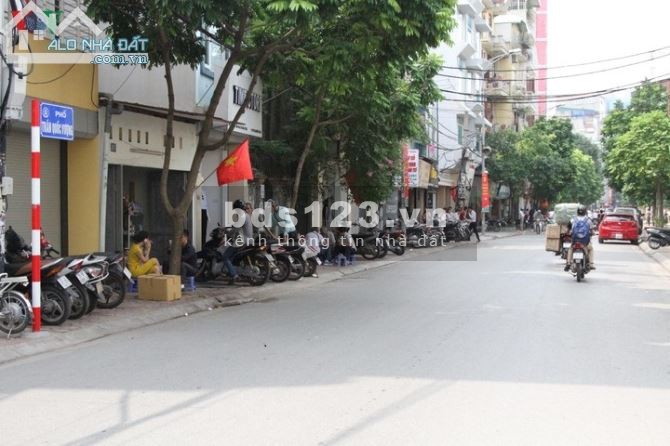Mặt Phố Trần Quốc Vượng dt 50m2, 5 tầng, mt 5m, vỉa hè 3m kinh doanh vô địch, giá 12.8 tỷ