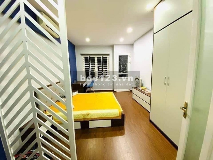 Bán nhà Mỹ Đình, 2 mặt thoáng, ô tô qua nhà diện tích sử dụng 34m2 giá 2,9 tỷ