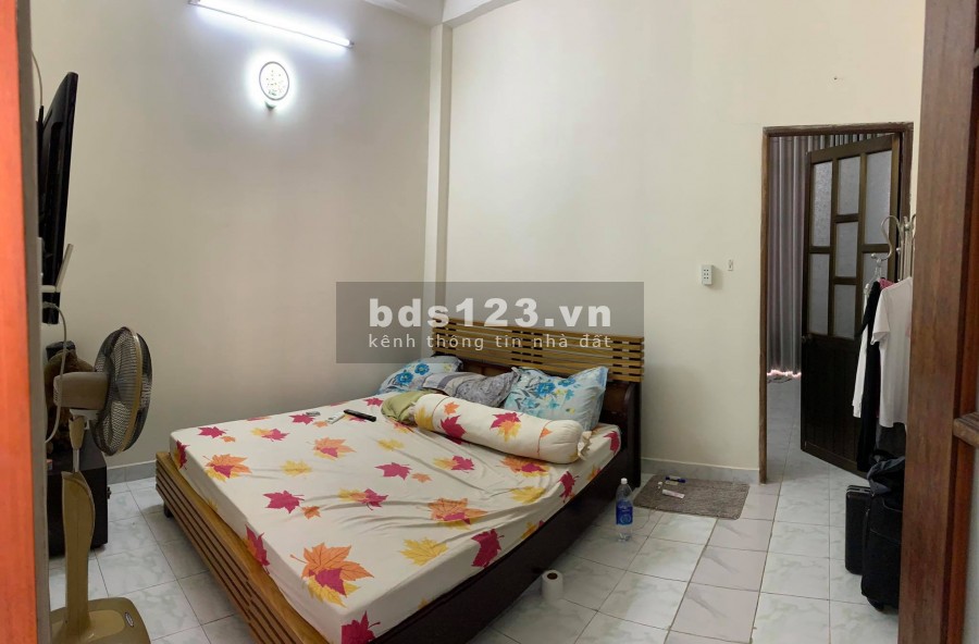 Nhà rộng, hẻm xe hơi tránh. Tiện mở Cty, kinh doanh. Lê Trọng Tấn giá bán 6,1 tỷ