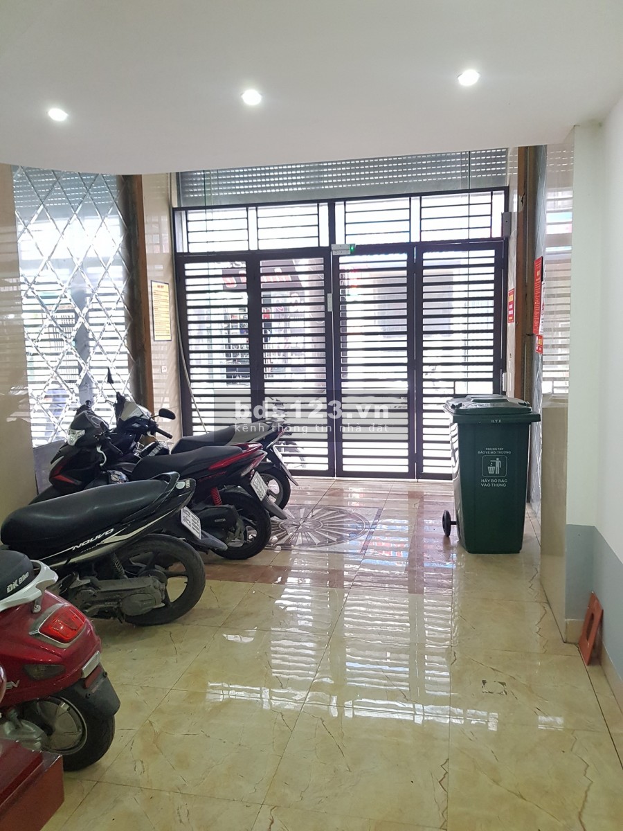 Bán nhà Ngoại Giao Đoàn, Xuân Đỉnh Tây Hồ, đường 2 ô tô tránh kinh doanh.