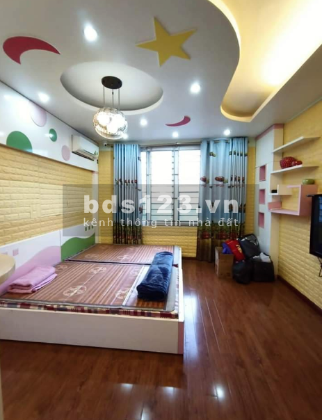 Bán nhà phố Vũ Phạm Hàm ngõ 17 trung Tâm quận Cầu Giấy gần ô tô đỗ 3 phòng ngủ