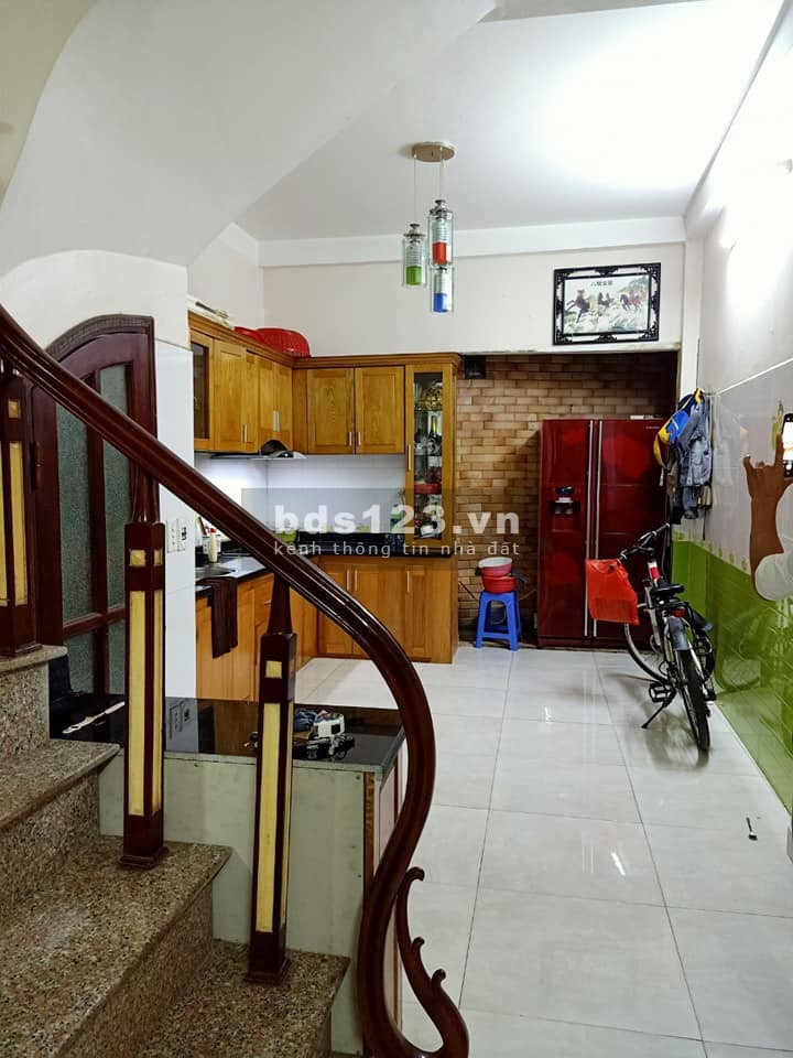Bán nhà mặt tiền gần Nguyễn Văn Lộc Hà Đông, 5 tầng, giá 6 tỷ, có thoả thuận