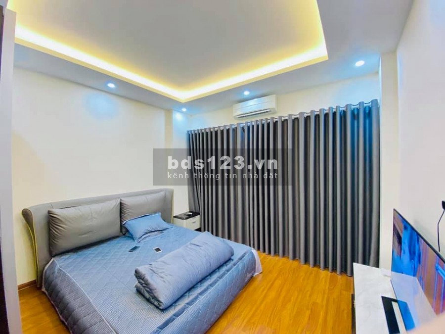 Bán nhà Nguyễn Ngọc Vũ mới đẹp, tặng 100% nội thất, 45m2X6T, mặt tiền 4.2m, 6.8 tỷ