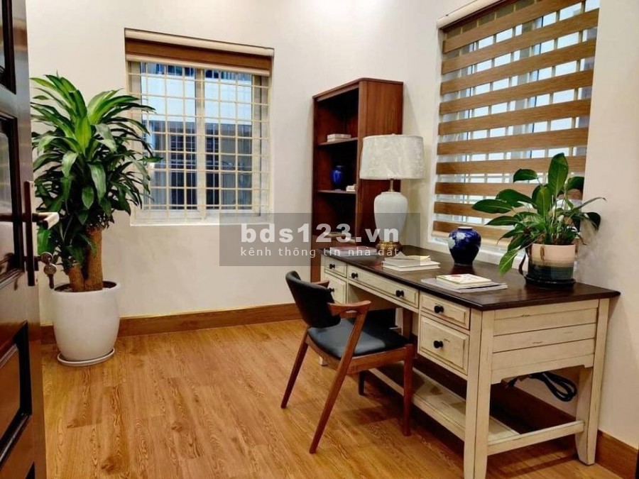 Bán nhà Mễ Trì 4 tầng, chủ xây tâm huyết, DT 37m2, MT 5m nở hậu, giá 3.1 tỷ