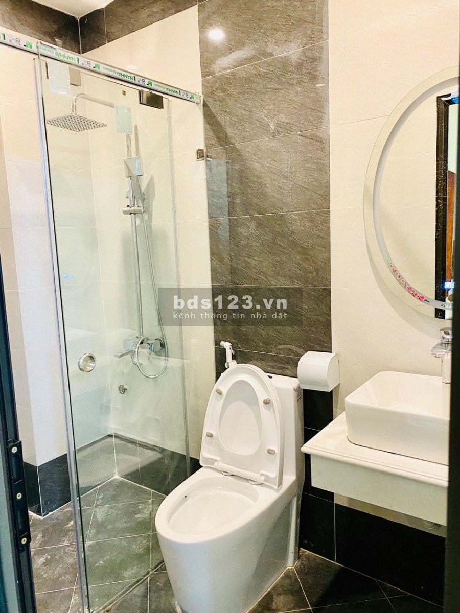Siêu phẩm, Giáp Bát nhà mặt ngõ, 42m2 Nhỉnh 4 tỷ nhà dân xây, gần ô tô, ngõ rộng, tặng nội thất