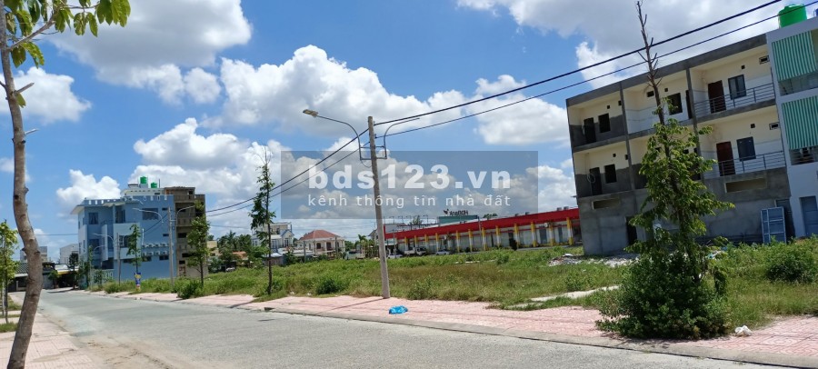 Vị trí đắc địa độc nhất tại trung tâm thị trấn Thạnh Phú, sổ hồng trao tay
