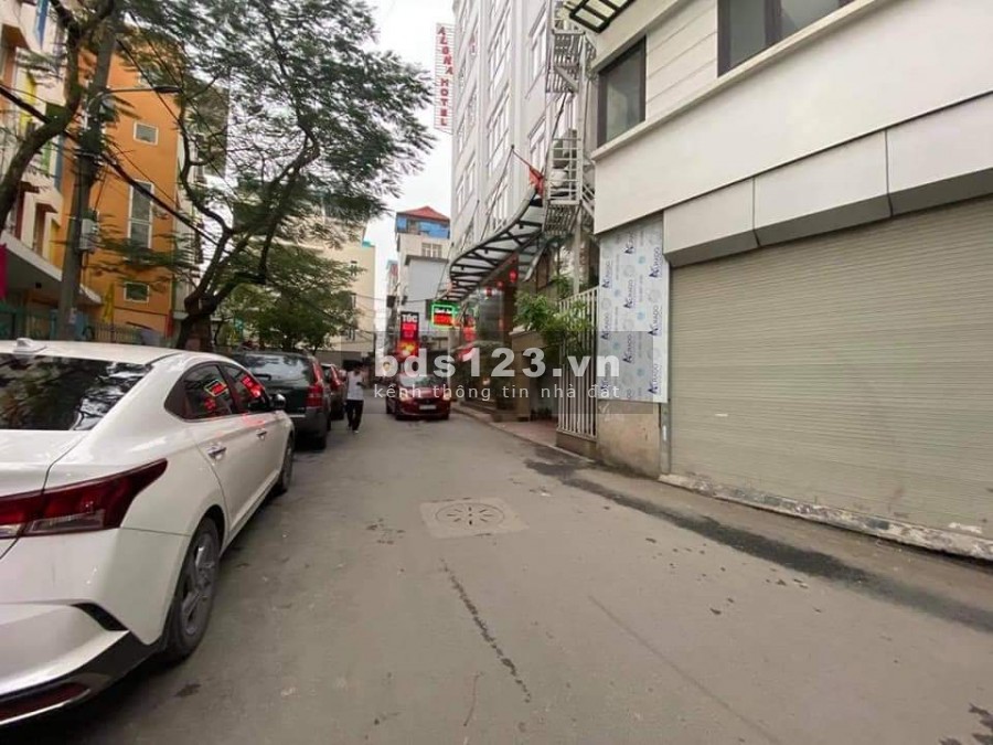 Đất Võ Chí Công, dt 90m2, mt 5m, cách đường Võ Chí Công 20m. Giá 13.8 tỷ