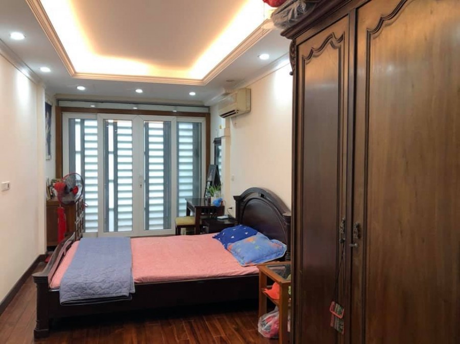 Bán nhà Bùi Xương Trạch, Thanh Xuân 32m2, 5T, ô tô, KD, giá chỉ 2,5 tỷ.