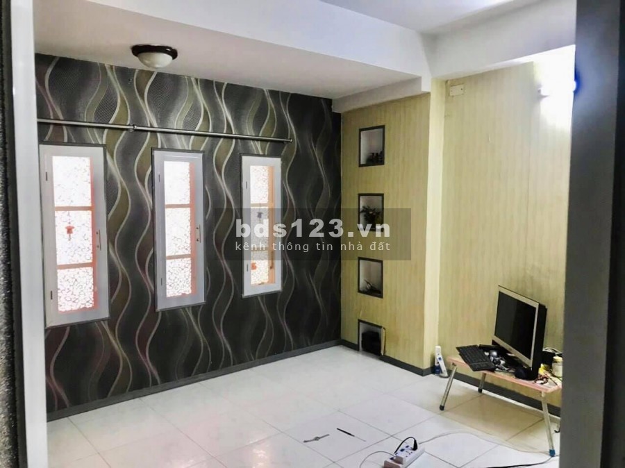 Nhà hẻm ba gác đường Hoàng Sa, Quận 3 diện tích sử dụng 70m2 Bán gấp 3 tỷ hơn