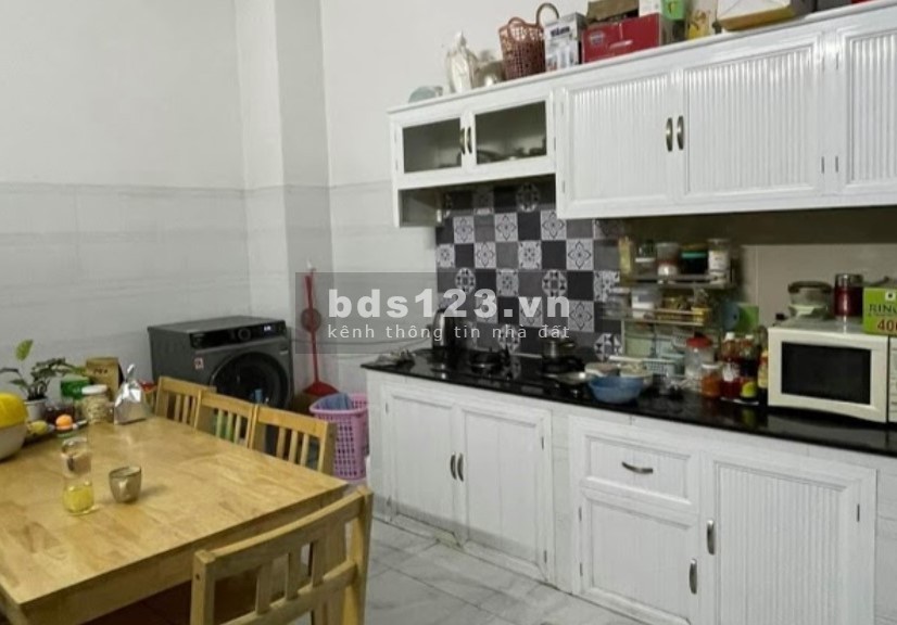 Bán nhanh nhà Nguyễn Văn Quá 2 tầng dt 65m2 mt 4.2m, ngang nhà mới giá giảm sâu