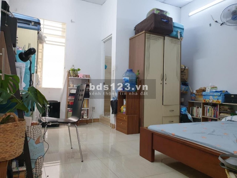 Bán nhanh nhà Nguyễn Văn Quá 2 tầng dt 65m2 mt 4.2m, ngang nhà mới giá giảm sâu