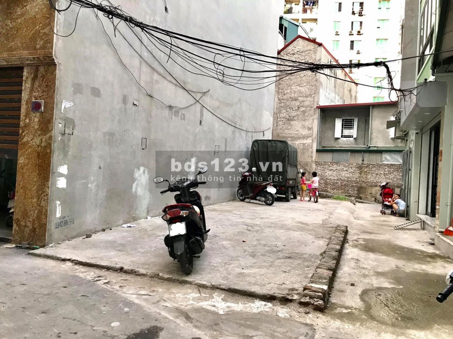 Diện tích 51m2 mt 3.9m đất lô góc Cổ Nhuế 10m ra Ô Tô Tránh giá 3.1 tỷ