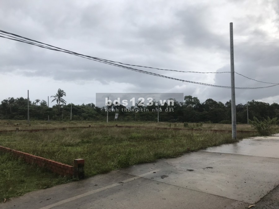 Chính chủ Bán lô đất 90m2 Dự án Butterfly Phú Quốc, Giá 990 Triệu. Hoa hồng cho Môi giới 5%