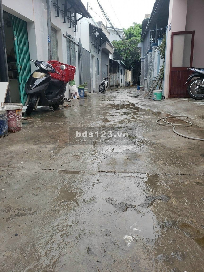 Bán nhà nguyên căn hàng ngộp ngay khu dân cư Hiệp Thành, giá 2.18 tỷ