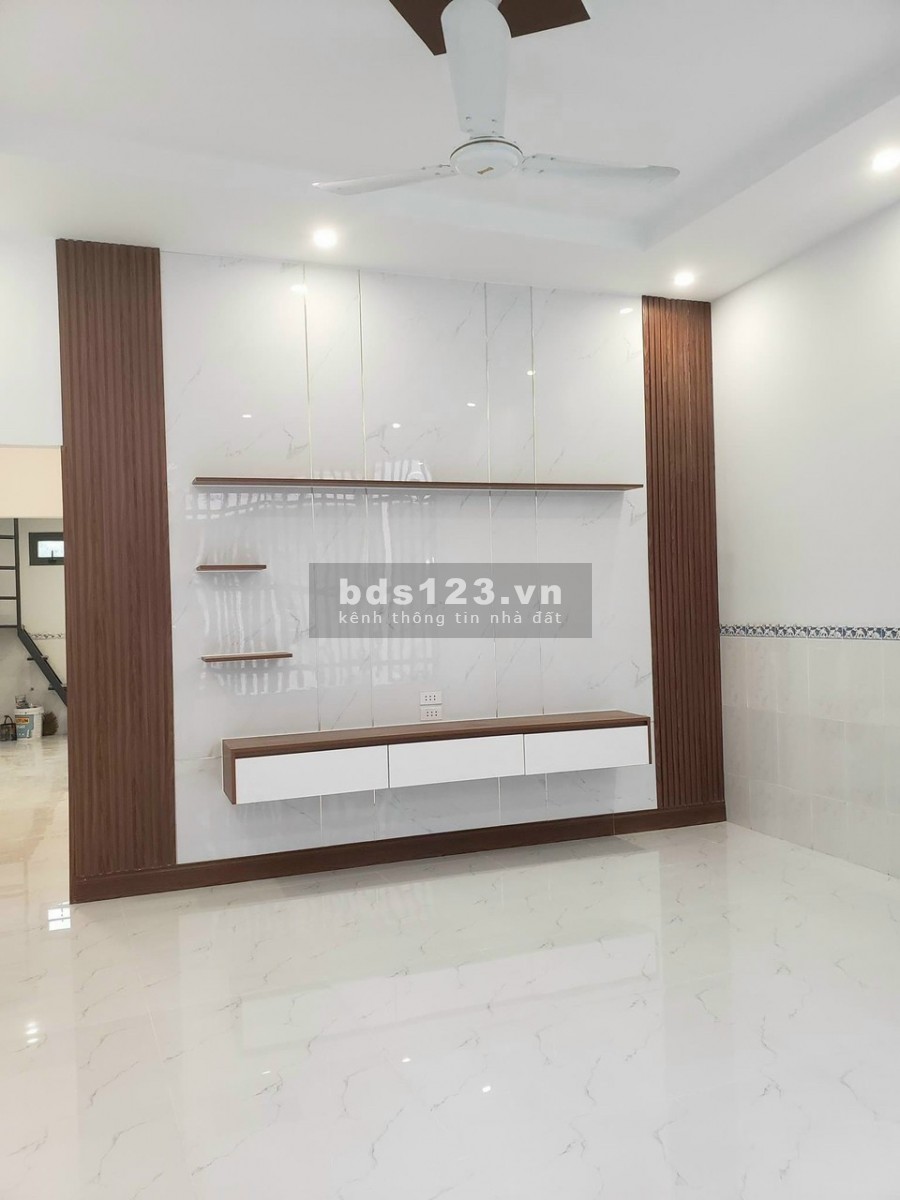 Bán nhà nguyên căn hàng ngộp ngay khu dân cư Hiệp Thành, giá 2.18 tỷ
