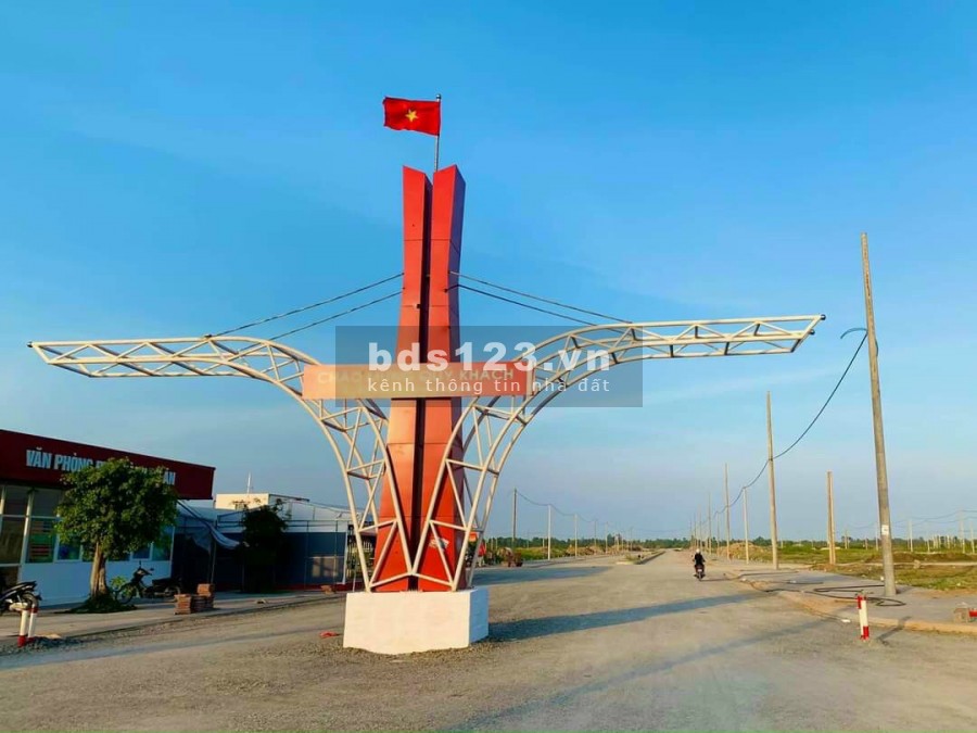 Khu dân cư vạn phát sông Hậu thị trấn Mái Dầm, sổ đỏ từng nền công chứng sang