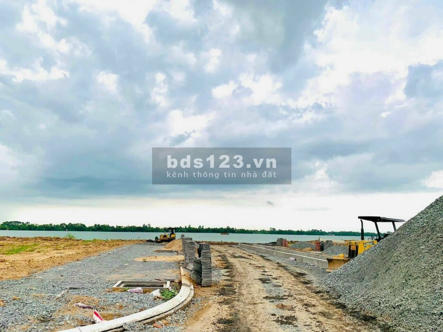 Khu dân cư vạn phát sông Hậu thị trấn Mái Dầm, sổ đỏ từng nền công chứng sang
