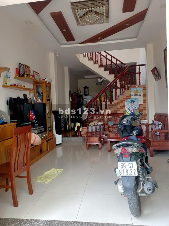 Nhà 2 tấm đúc diện tích 4x18m, SHR, hẻm xe hơi Song Hành vào 100m, lhcc