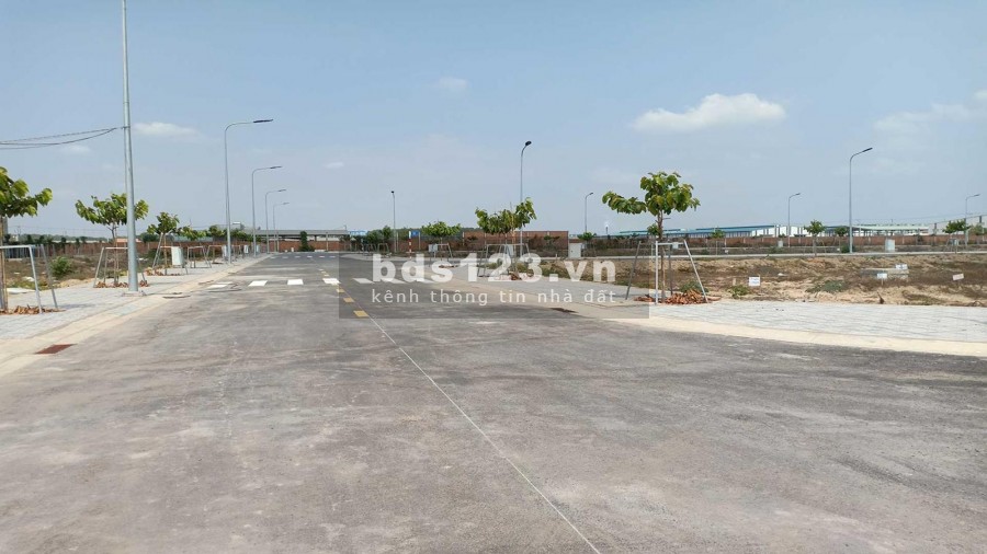 Đất mặt tiền, giá hữu nghị cho ace quan tâm, sổ thổ cư từng nền lh 0981518719