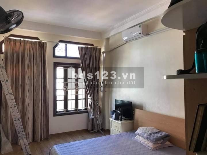 Bán nhà riêng Đê La Thành 45 m2 4 tầng, lô góc giá bán chỉ 4.4 tỷ