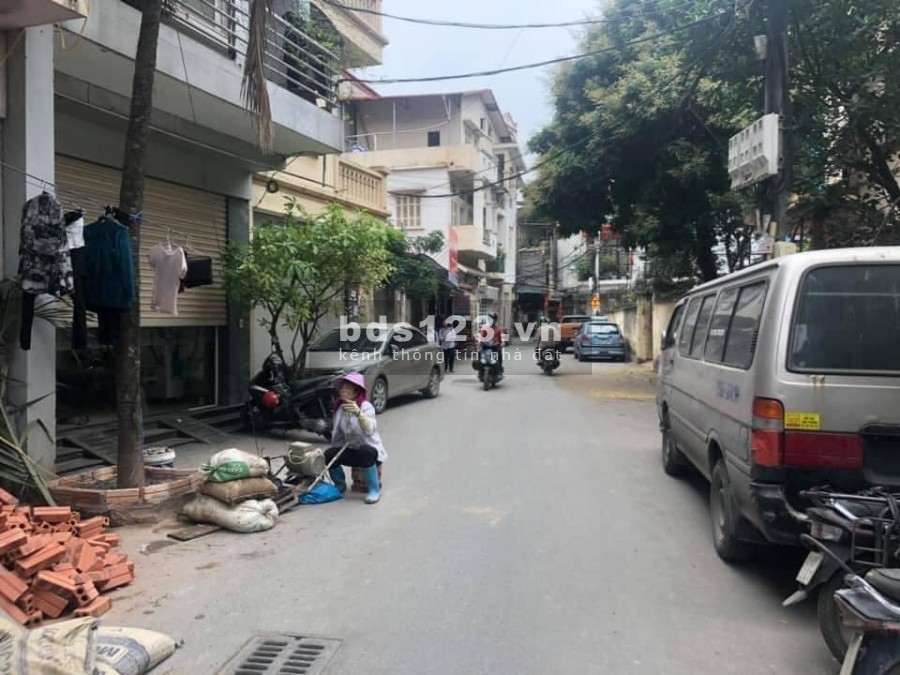 Bán Nhà Mặt Ngõ Trương Định, Phân lô, oto chạy quanh nhà 69m2, Giá 7.75 Tỷ.