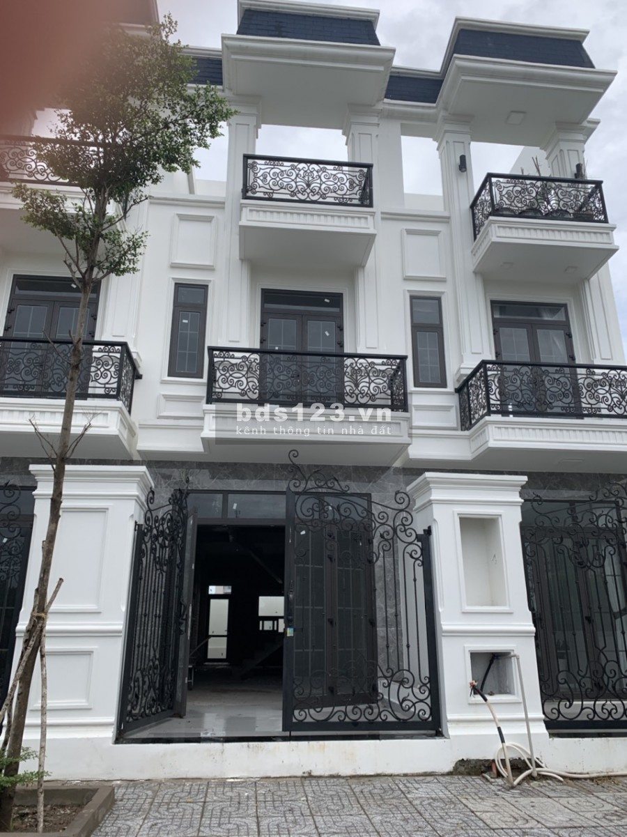 Nhà phố 1 trệt 2 lầu hoàn thiện 100% giá 3ty3 tại Cần Thơ, lh 0776 918 259