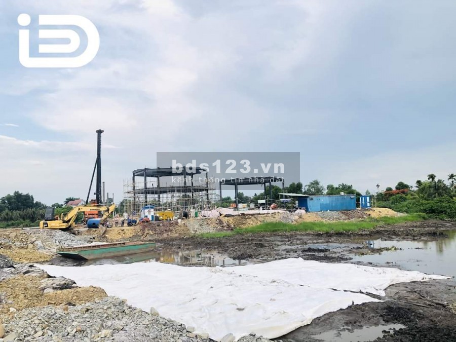 Biệt thự ven hồ chỉ 1.68 (30%) cách trung tâm thị trấn Long Thành chi 1 km, lhcc