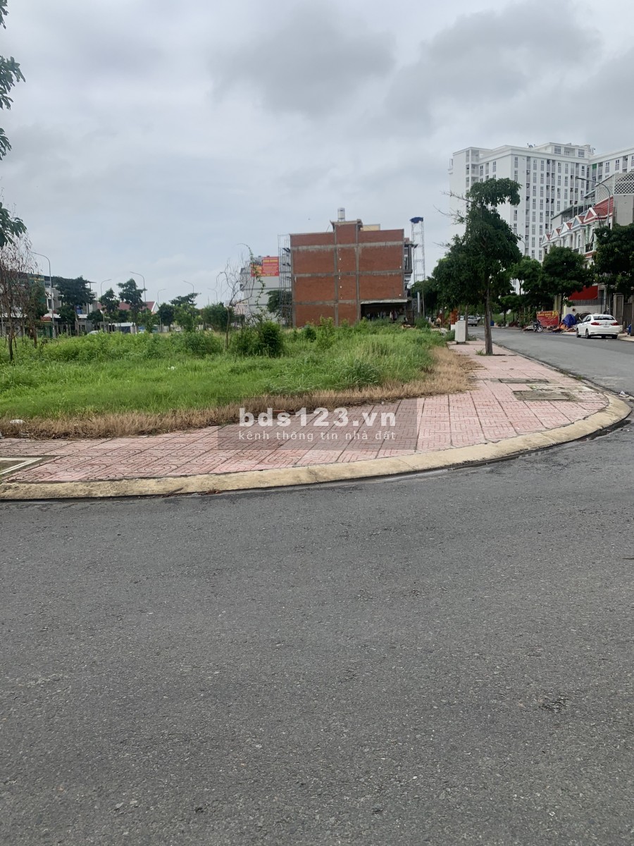 Đất nền Vsip 2- khu đô thị Hân Garden mall cần bán gấp giá 790 triệu