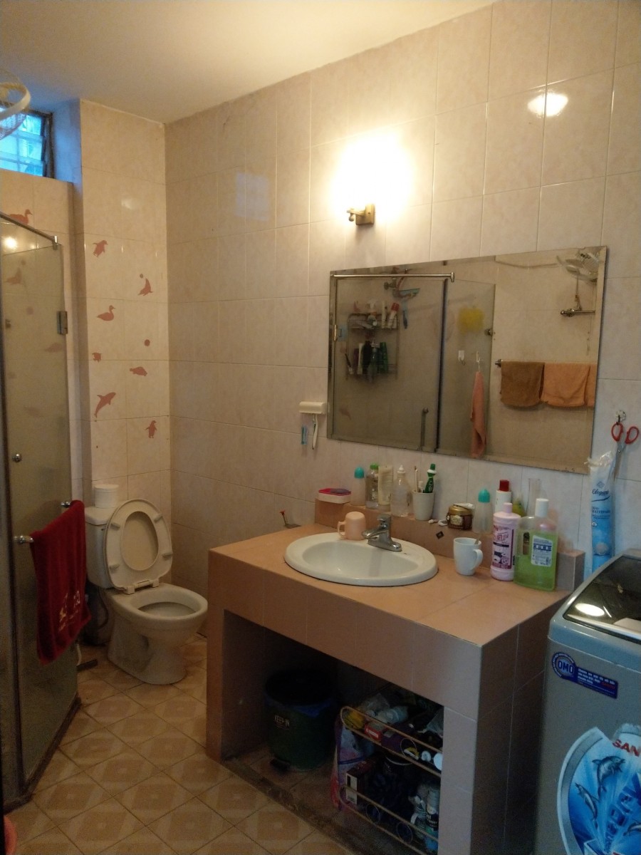 Cần bán nhà phố Hoàng Hoa Thám, dt 54m2, 5 tầng, mt 4m, giá 4.5 tỷ