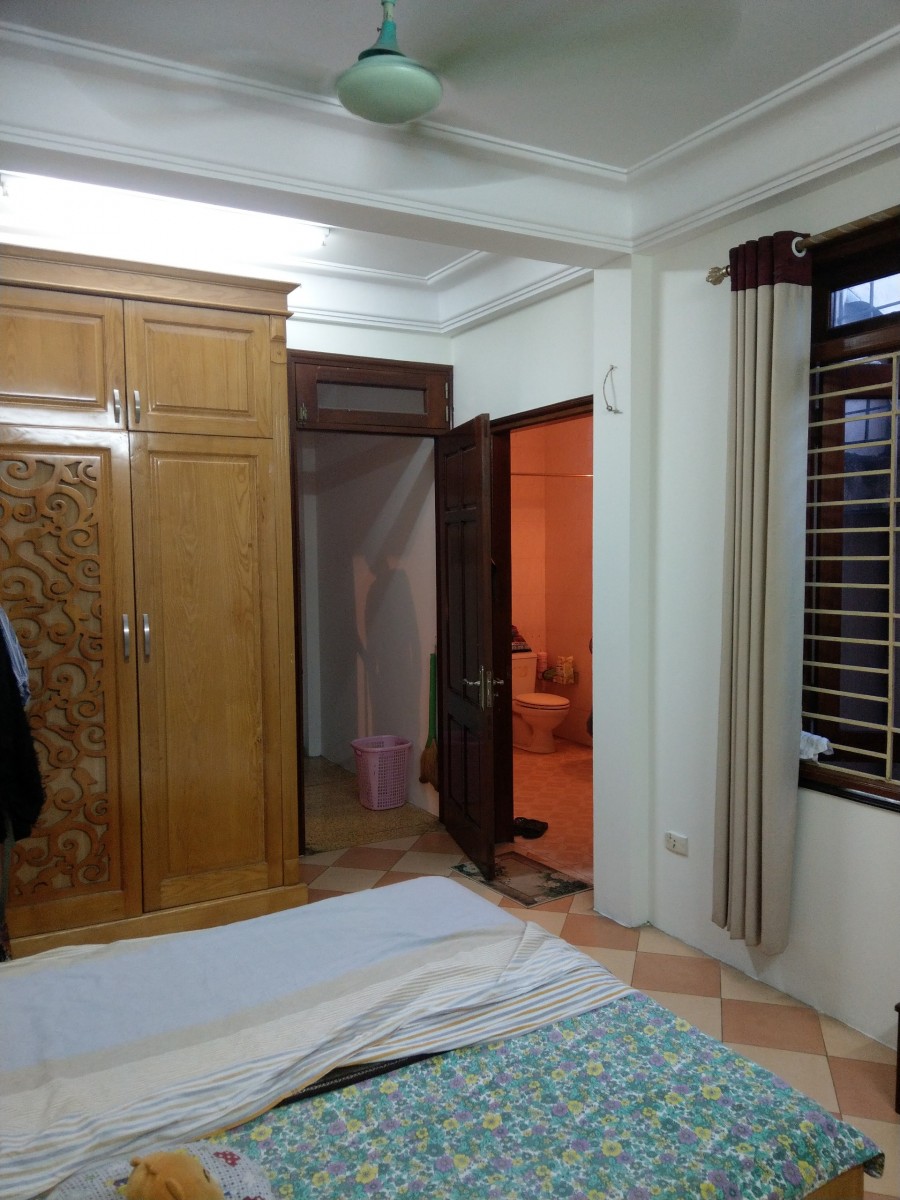 Cần bán nhà phố Hoàng Hoa Thám, dt 54m2, 5 tầng, mt 4m, giá 4.5 tỷ