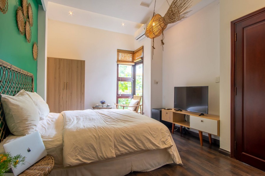 Cho thuê nguyên căn Villa 4 phòng ngủ gần biển Phạm Văn Đồng, kiến trúc đẹp