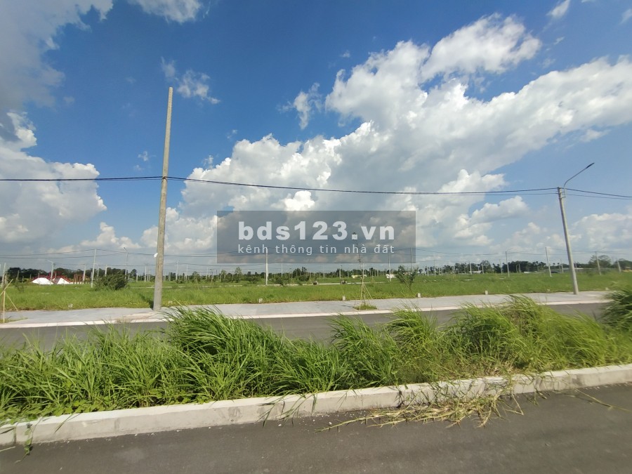 Khu dân cư vạn phát sông Hậu thị trấn Mái Dầm, sổ đỏ từng nền công chứng sang
